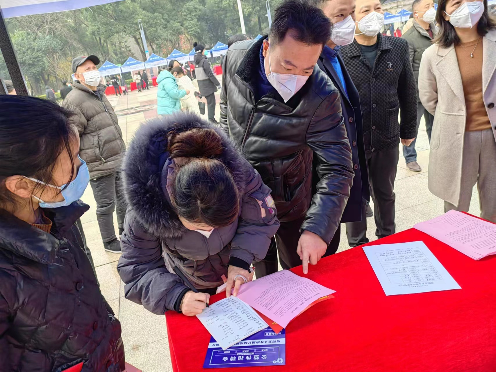 雙清區民宗局多舉措幫助轄區少數民族群眾解決就業創業難題_邵陽頭條網
