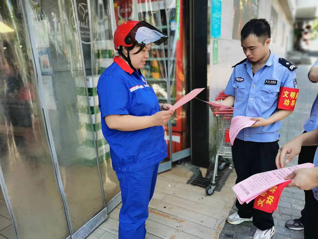 文明养犬 “宠”我做起——双清公安持续开展文明养犬宣传整治行动_邵阳头条网