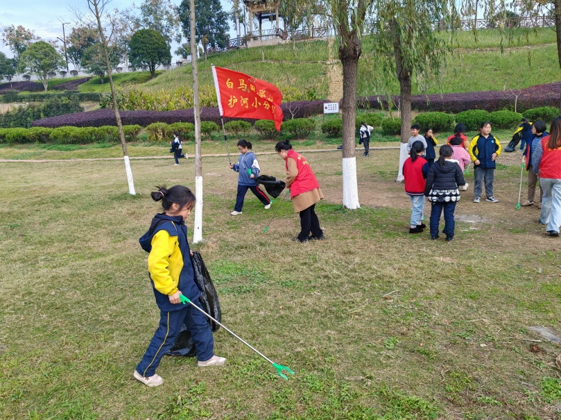 双清区开展环保小卫士护河行志愿服务活动_邵阳头条网