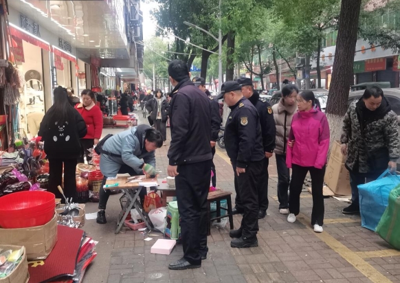 双清区城管局：节前整治提市容 扮靓“颜值”迎新年_邵阳头条网