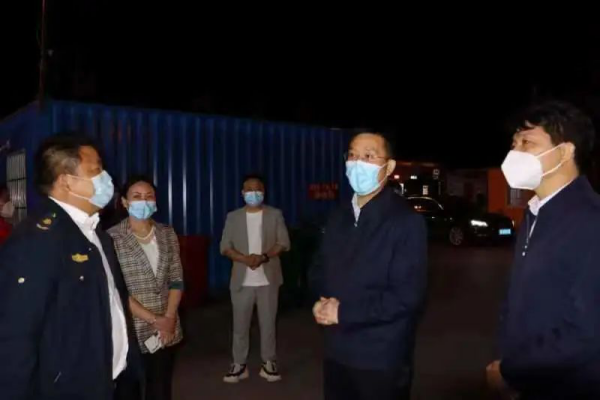 市委领导亲切看望双清区疫情防控一线人员_邵阳头条网