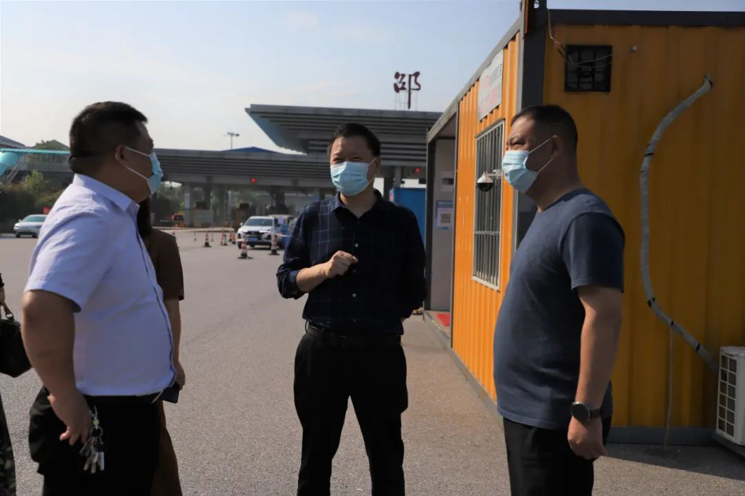 曾秦伟督导检查疫情防控、复工复产和居民自建房安全隐患排查整治等工作_邵阳头条网