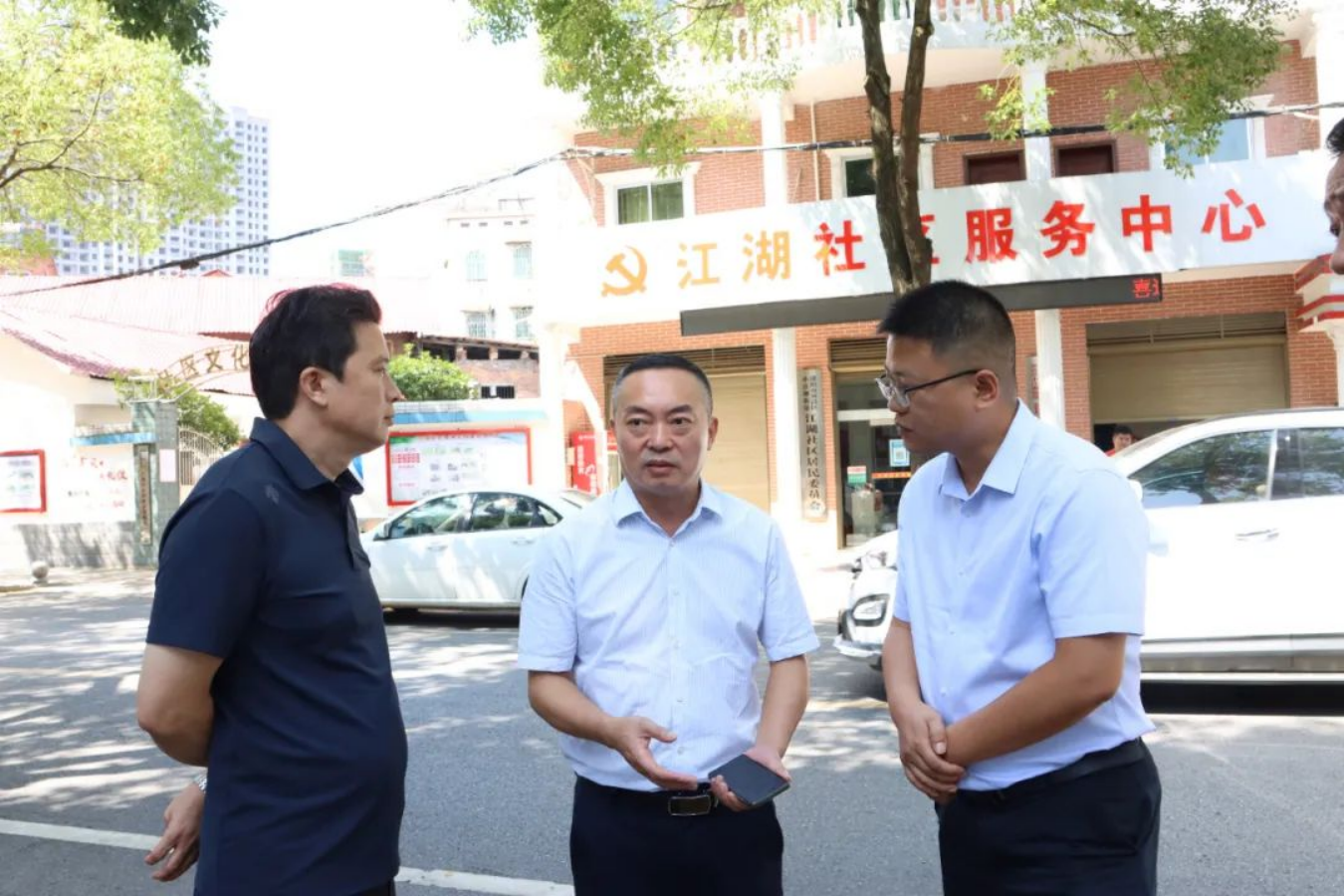 区委书记赵逢春调研督导创文和自建房安全专项整治工作_邵阳头条网