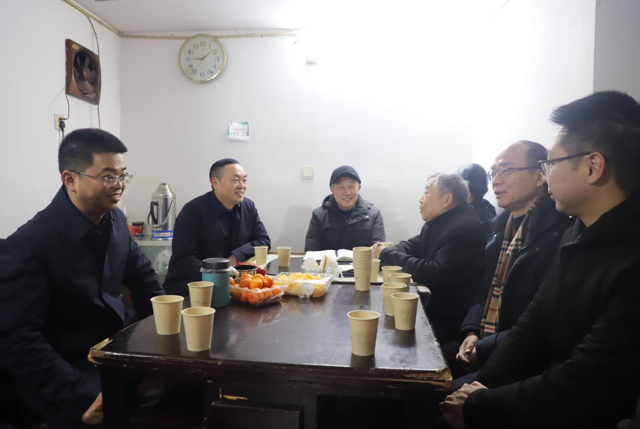 区委书记赵逢春开展春节前走访慰问活动_邵阳头条网
