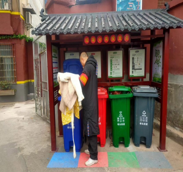 肖家排社区：“桶边督导”引领垃圾分类“新时尚”_邵阳头条网