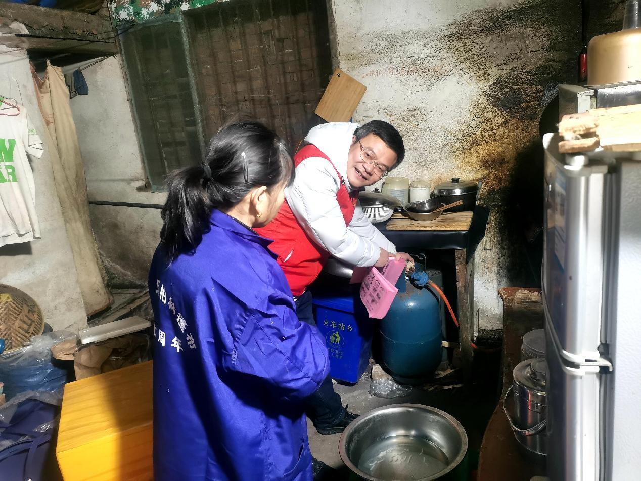 火车站乡开展“幸福敲门，安全到家”敲门行动_邵阳头条网
