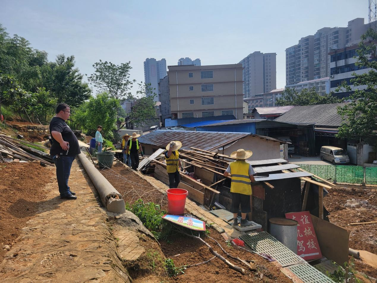 十井铺社区开展铁路爱路护路巡查活动_邵商网