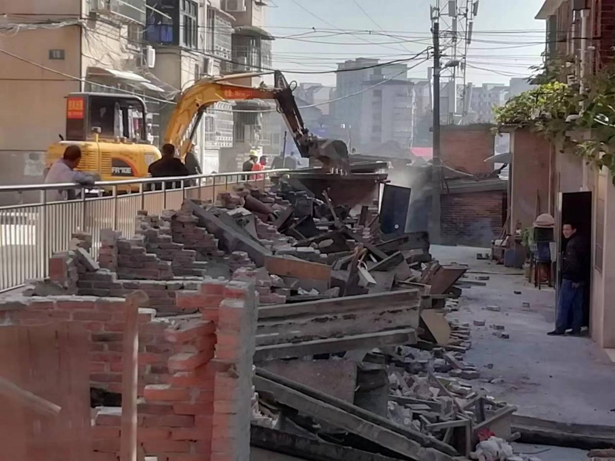 滨江街道：集中拆除煤球房 推进老旧小区改造_邵阳头条网