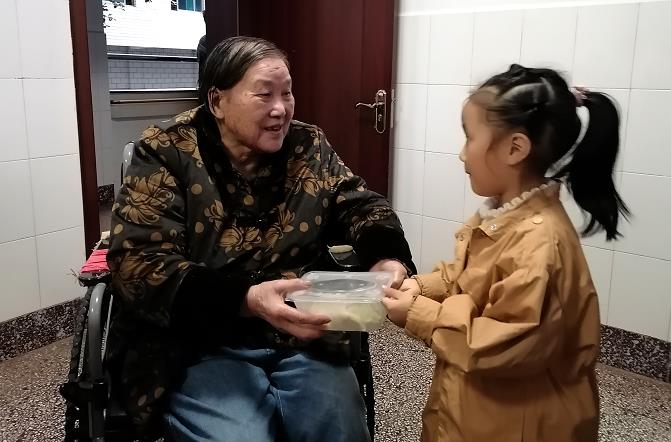 双清区举办“节约新食善”包饺子创意大赛(图4)