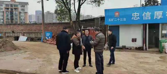 “管行业必须管安全”:双清区住建局（人防办）深入开展建筑工地安全生产排查(图1)