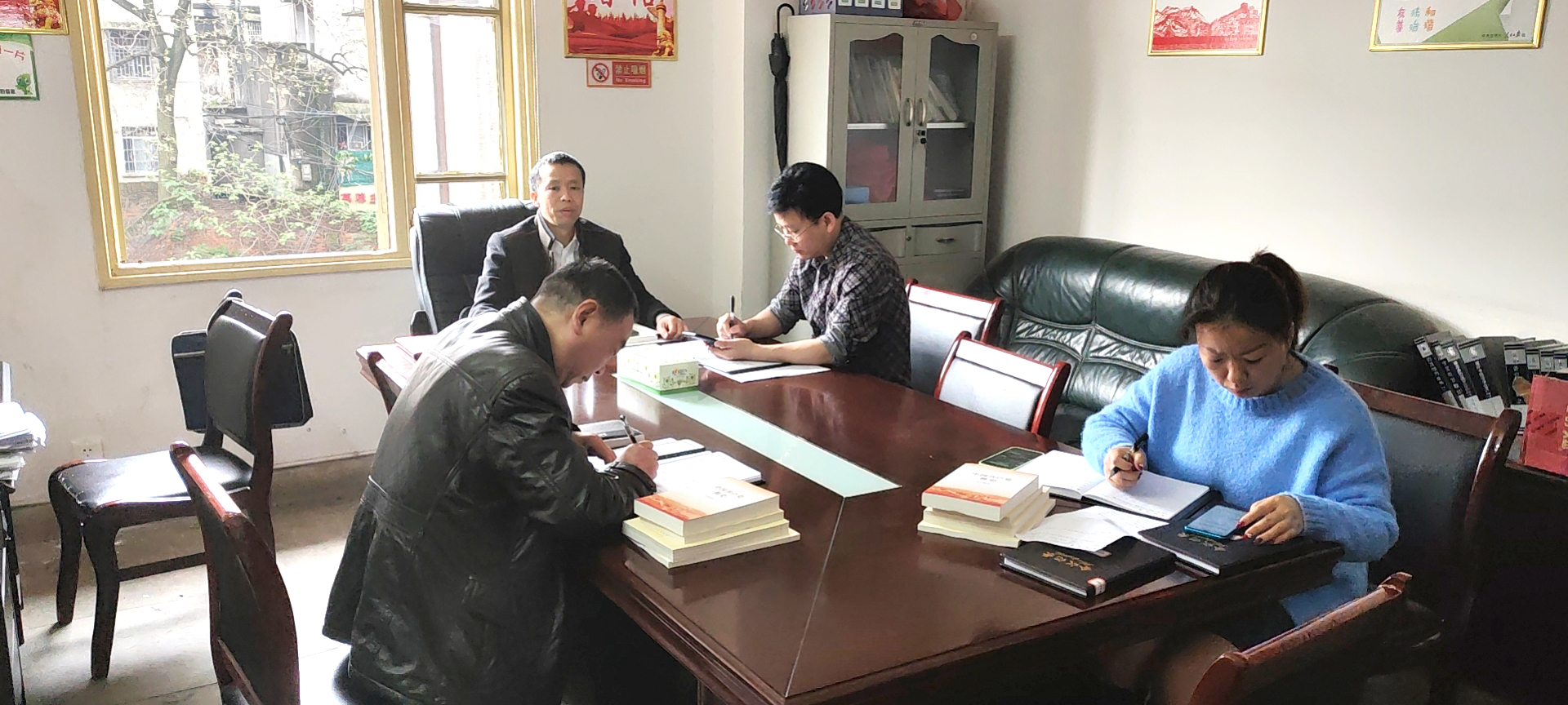 区住建局（人防办）开展“学史增信”专题学习(图1)