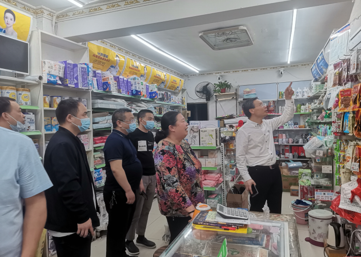 学党史 庆五一:双清区市场监督管理局为假日市场保驾护航(图1)