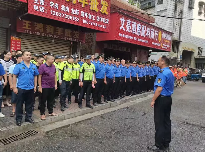 专项整治农贸市场乱象，双清区联合执法这么干 (图3)