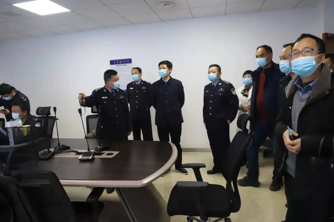 双清区人大常委会调研组调研公安工作(图2)