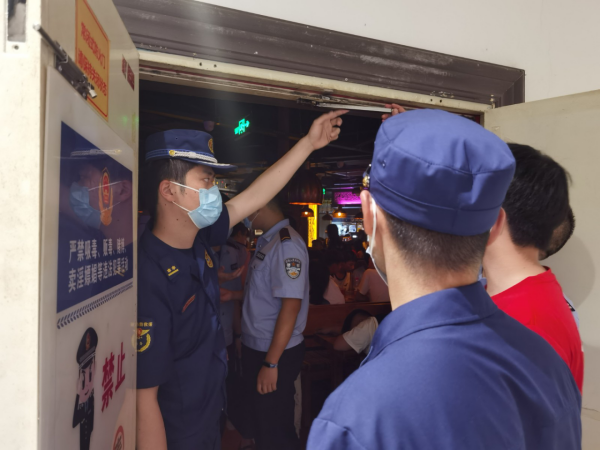 双清消防联合多部门对辖区新业态行业开展集中夜查行动(图2)