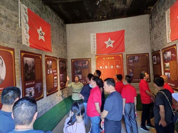 双清区住建局（人防办）开展“喜迎二十大、奋进新征程”主题党日活动(图1)