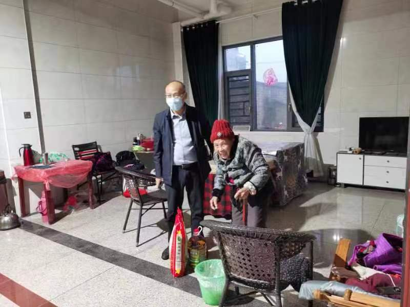 双清区财政局知民情暖民意解民困(图1)