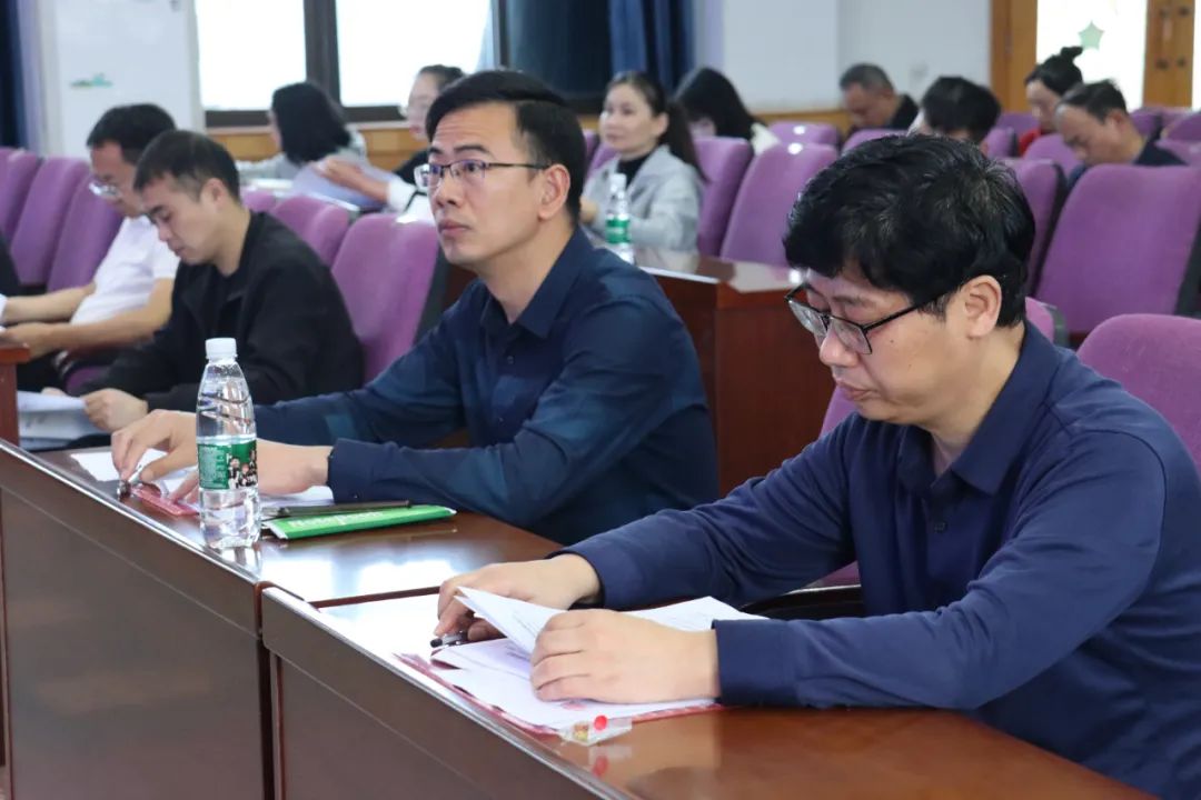 双清区召开区委两新工委2023年度全体会议暨2022年度两新党建工作述职评议会议(图1)