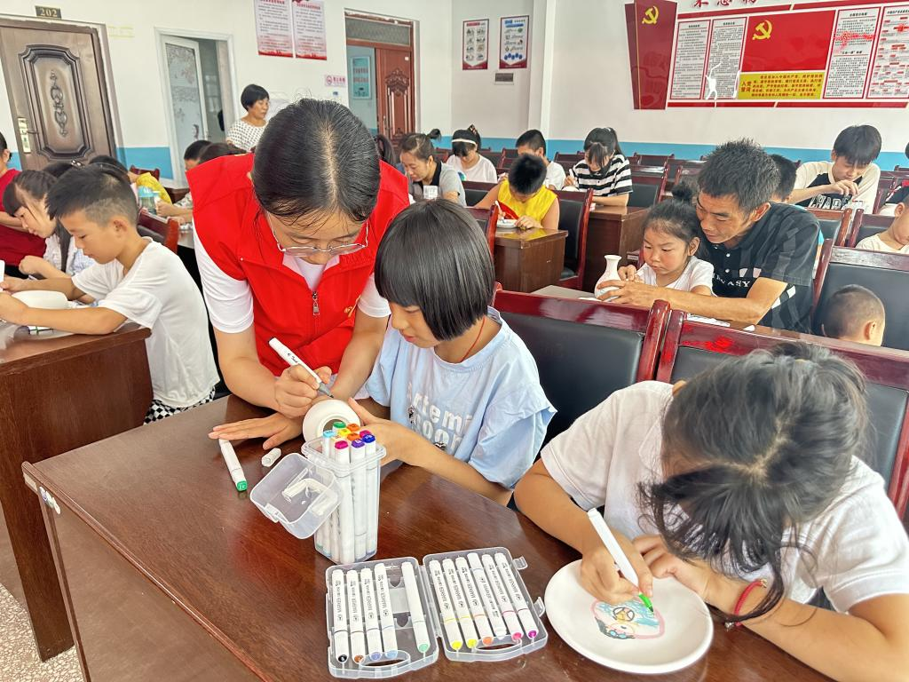 双清区：困境儿童“趣画安全 乐享暑假”(图1)