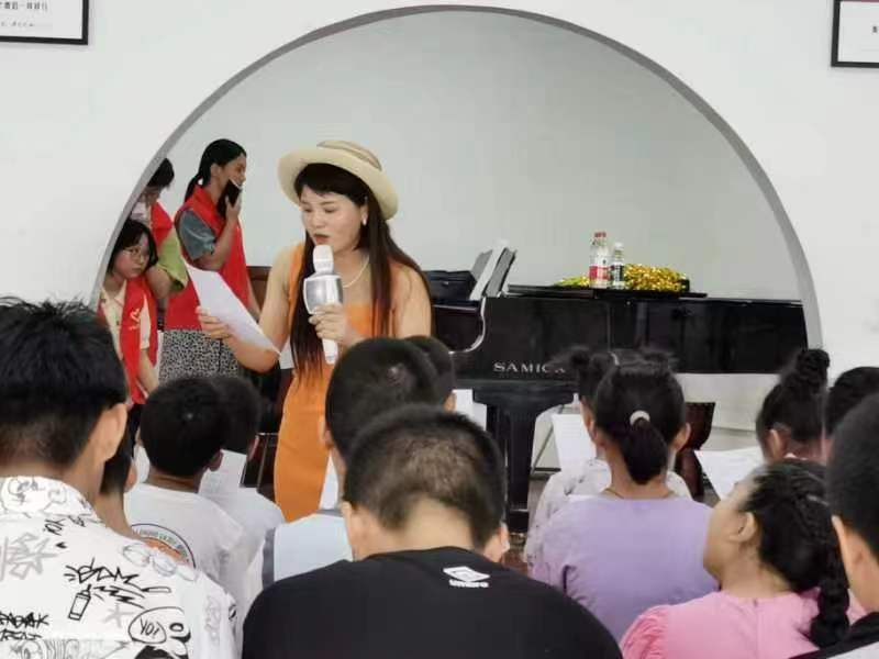 双清区：七彩假期情暖童心 公益托管匠心筑梦(图2)