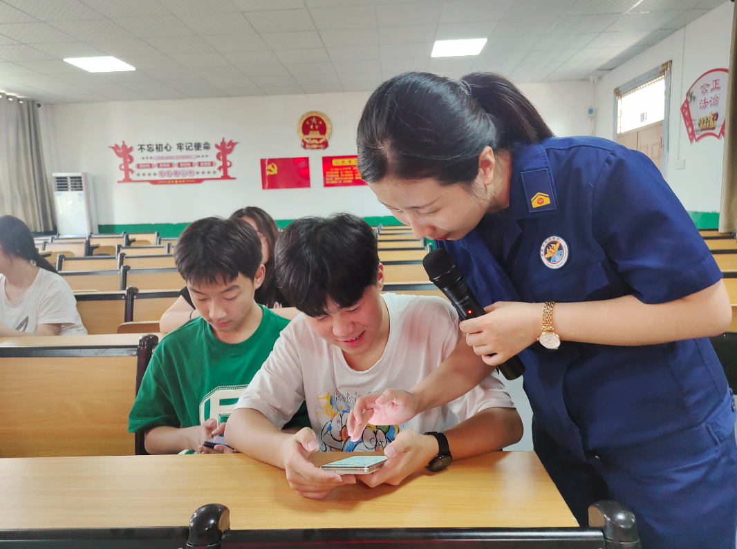 双清区消防救援大队多种形式开展“全民消防学习平台”推广工作(图1)