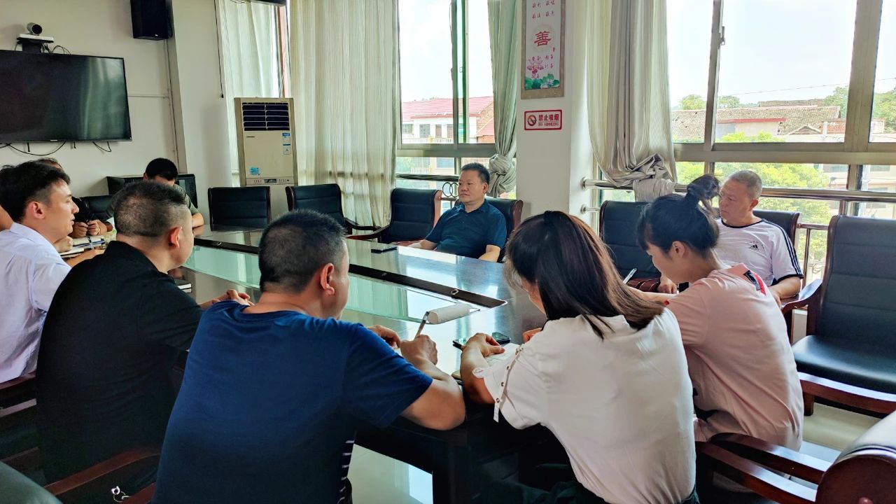 双清区委书记曾秦伟周末暗访：勇于担当创先争优 干在实处走在前列(图4)