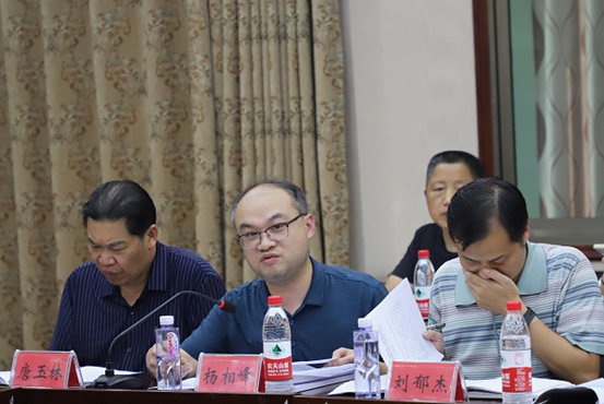 双清区第六次党代会报告征求意见座谈会召开(图3)