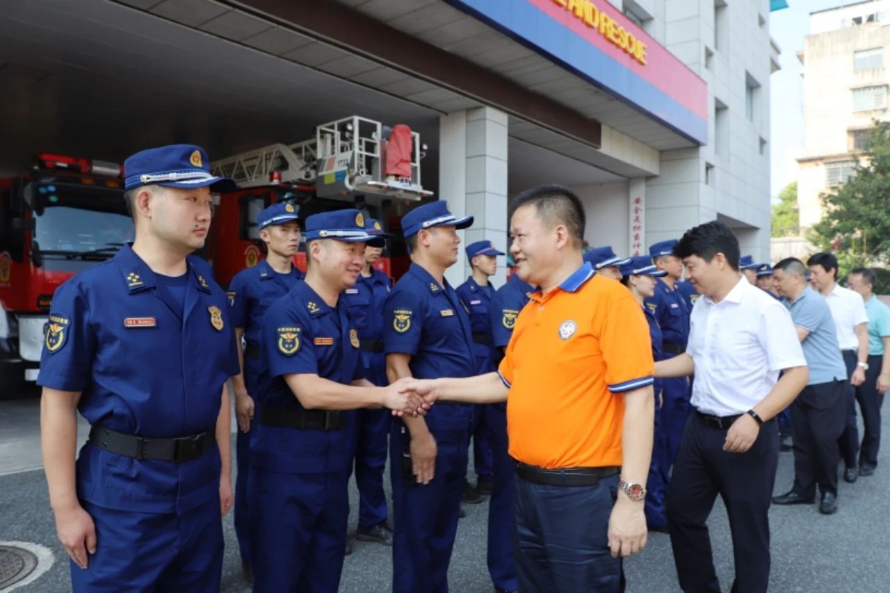双清区领导“八一”前组团慰问致敬最可爱的人(图4)