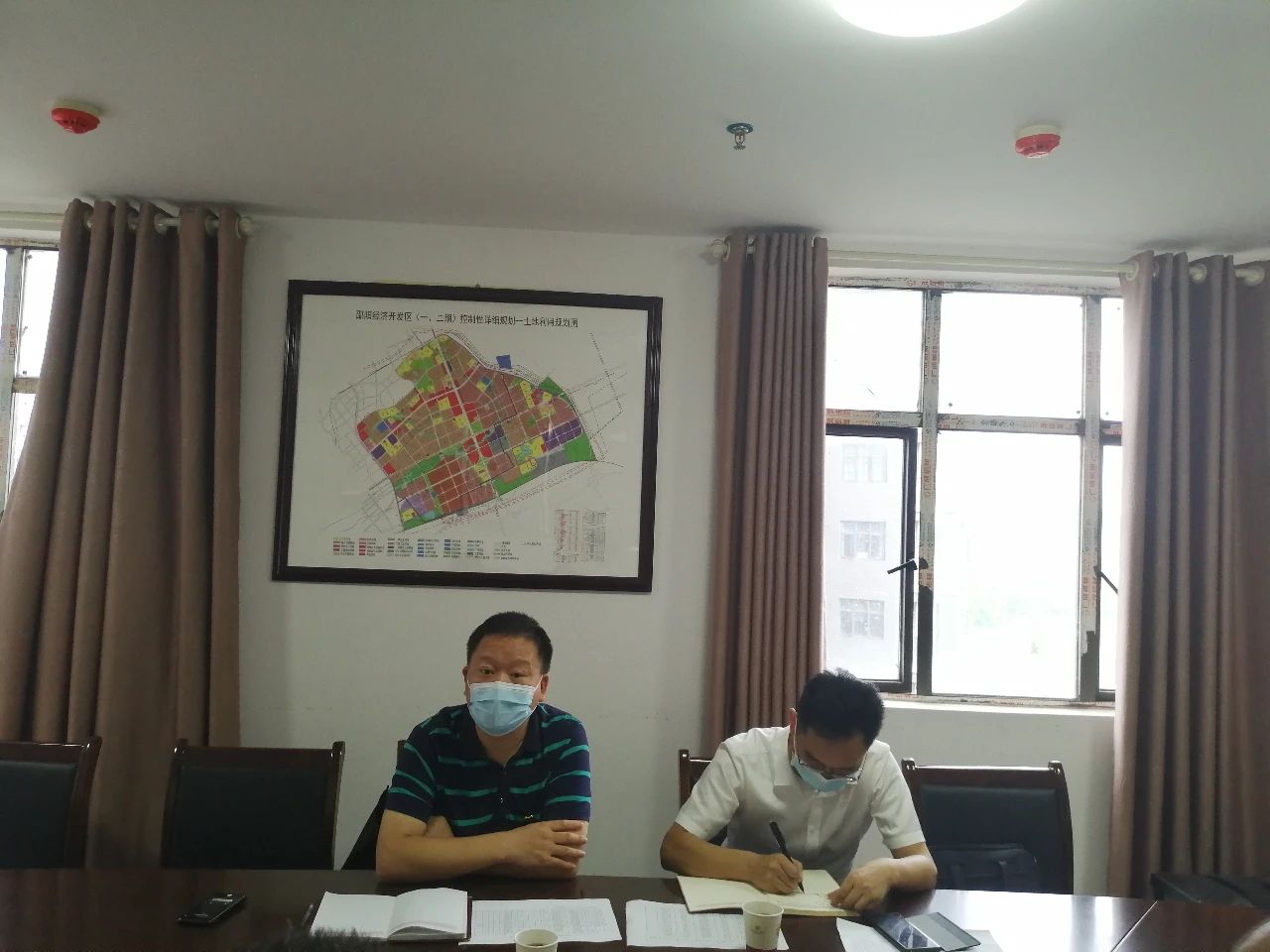坚持防疫和创文两手硬 双清区委书记曾秦伟到基层“解剖麻雀”(图2)