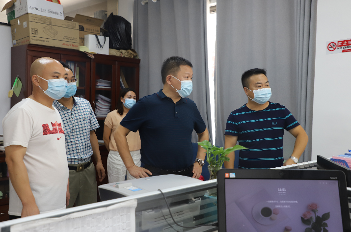 双清区委书记曾秦伟督导教育系统防疫防溺水等工作(图3)