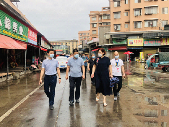 向树华、廖健督查指导市场主体疫情防控工作(图1)