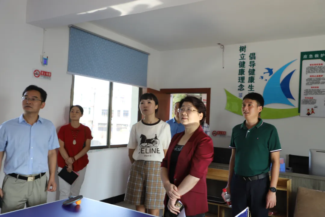周迎春到双清区督导城乡结合部创文工作(图2)