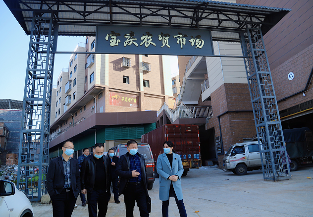 疫情防控不止步，文明创建不放松 曾秦伟调研疫苗接种和创文工作(图3)
