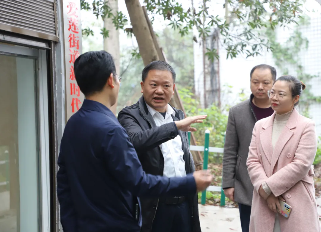双清区委书记曾秦伟、区长江韬周末冒雨督导重点工作(图3)