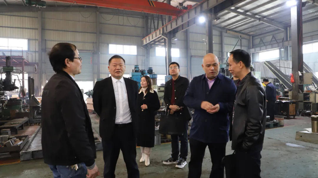 双清区委书记曾秦伟带队调研液压生产企业，助企纾困解难(图2)