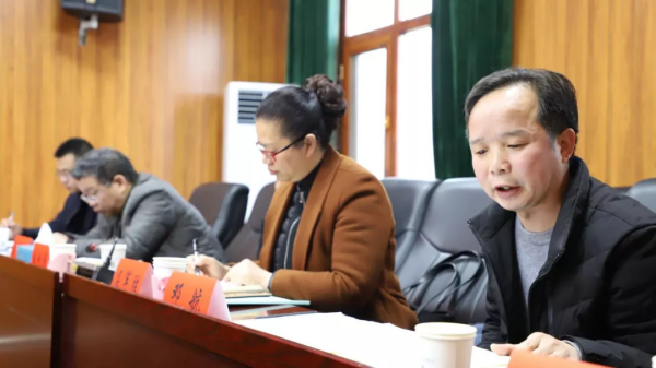 双清区：“要像爱护眼睛一样爱护民营企业 ”(图4)