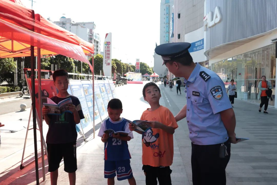 双清区：多方宣传齐发力 唱响安全主旋律(图3)