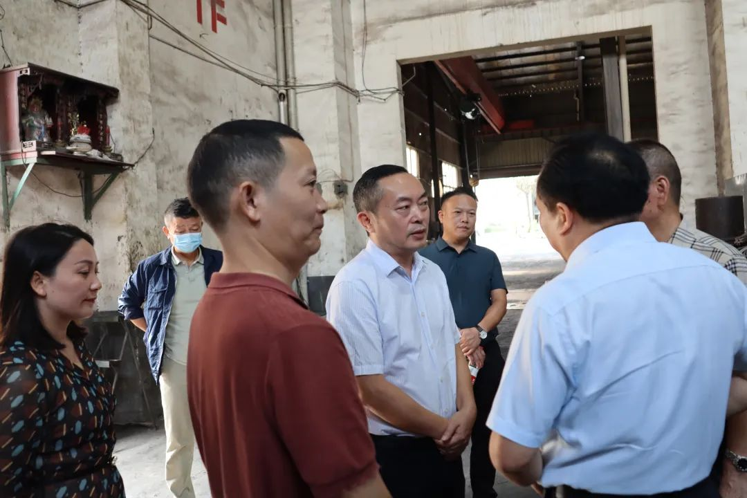 区委书记赵逢春带队督导企业安全生产工作(图2)