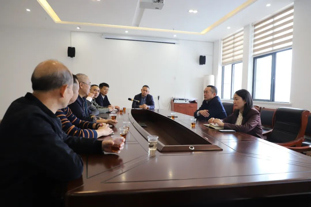 区委书记赵逢春调研双清家苑二期建设项目(图3)