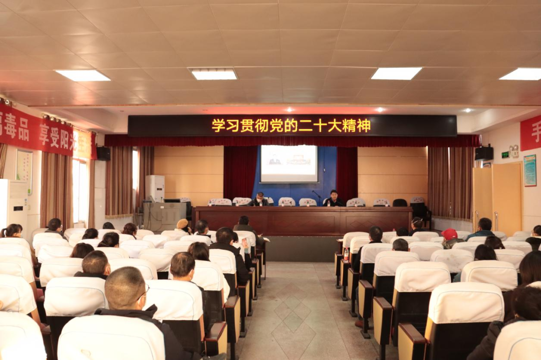 区领导率队到昭陵中学调研教育工作(图2)