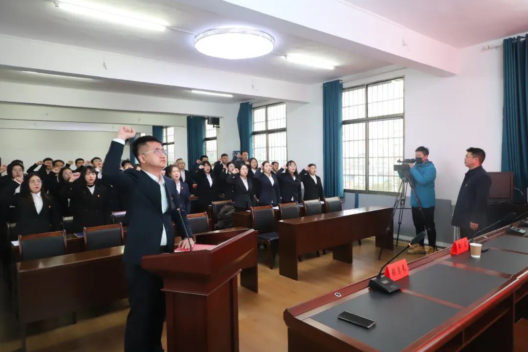双清区2022年新录用公务员初任培训班开班(图1)