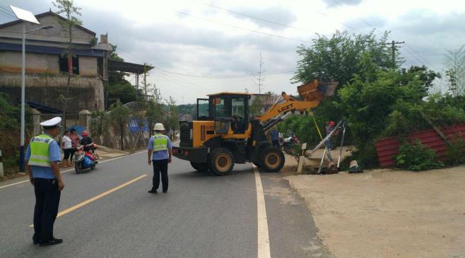 “扫除路障、安全出行”双清区在行动(图2)