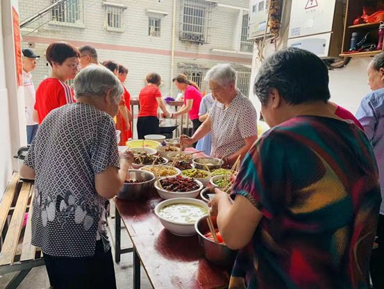 双清区东风路街道宝东社区进出口公司自发组织红歌比赛为党庆生(图3)
